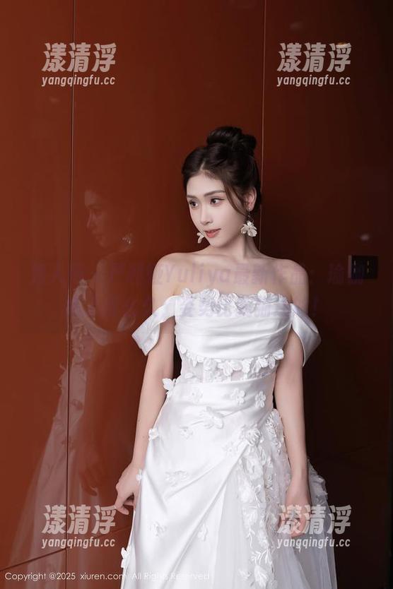 秀人网-严利娅Yuliya 秀人网 - 严利娅Yuliya最新作品:瑜伽练了那么久,姿势比我猫还尬!