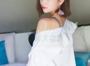 秀人网 – 画框里的愣神：吴思晚的旅拍写真集大盘点