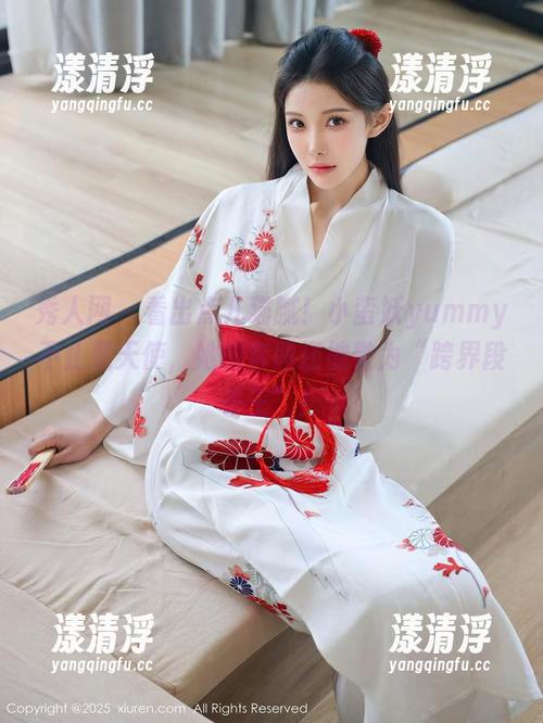 秀人网-小蛮妖yummy 秀人网 - 看出点儿猫腻!小蛮妖yummy不止是天使,她的套图还被誉为“跨界段子王”!