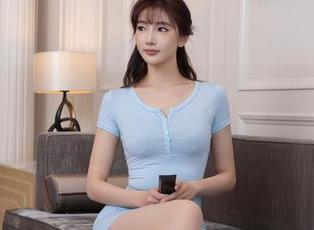 秀人网 – 这次徐莉芝Booty的新写真，短裙美腿又是个杀手锏，有人顶得住吗？