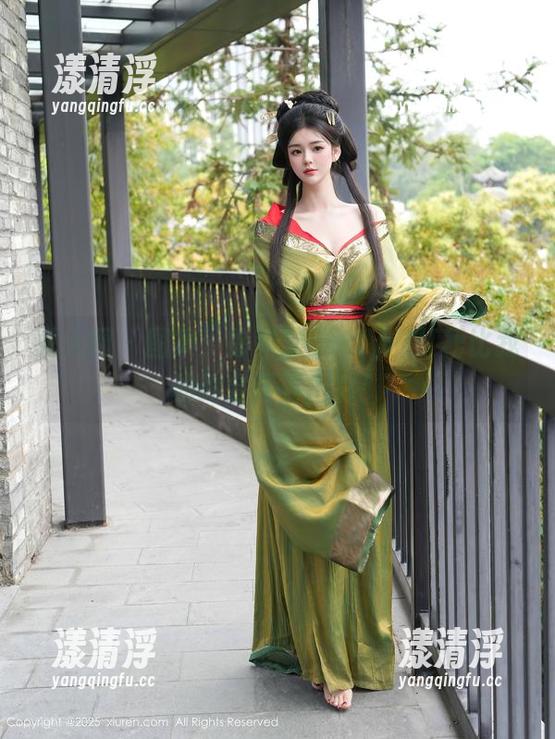 秀人网-徐莉芝Botty 秀人网 - 图集:徐莉芝Botty的红裙比我的约会还要出彩!