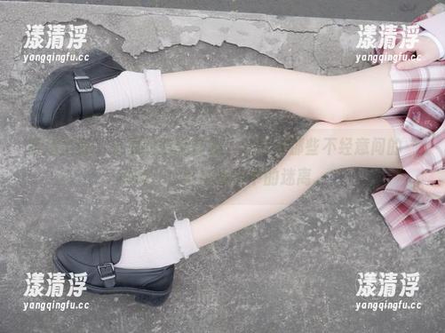 紧急企划-小恩 紧急企划 - 小恩的隐藏作品,分享她那些不经意间的“秘密”,好奇眼神中的迷离。