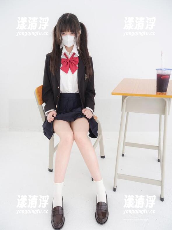 紧急企划-樱樱樱可 紧急企划 - 一边看着樱樱樱可的护士写真,一边在想她是不是想进医院的节奏……
