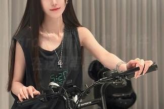 腐团儿Ikaros最新作品集：奶牛，以后就在这里等着你哦！