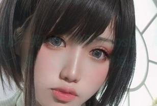 在观看芊川一笑MNK的网袜cos时,高清竟让我感受到了一丝窘迫…