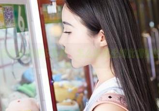 蜜桃社 – 月音瞳的睡衣写真,怎么能透出如此慵懒的悸动呢?