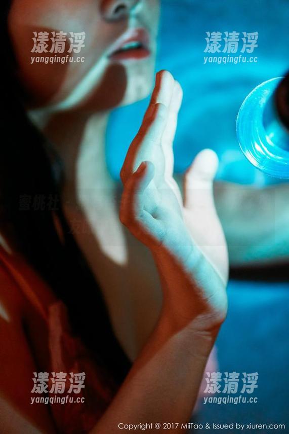蜜桃社-杏子 蜜桃社 - 拥有杏子婚纱资源的我,成了朋友眼中的‘婚纱代购’!
