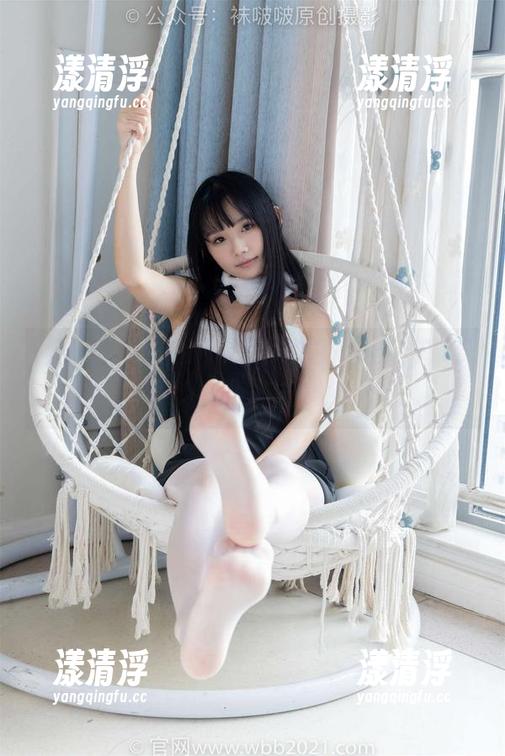 袜啵啵-甜甜圈 袜啵啵 - 这年头,校服裤里丝竟成甜甜圈拍照新套路,真是会玩