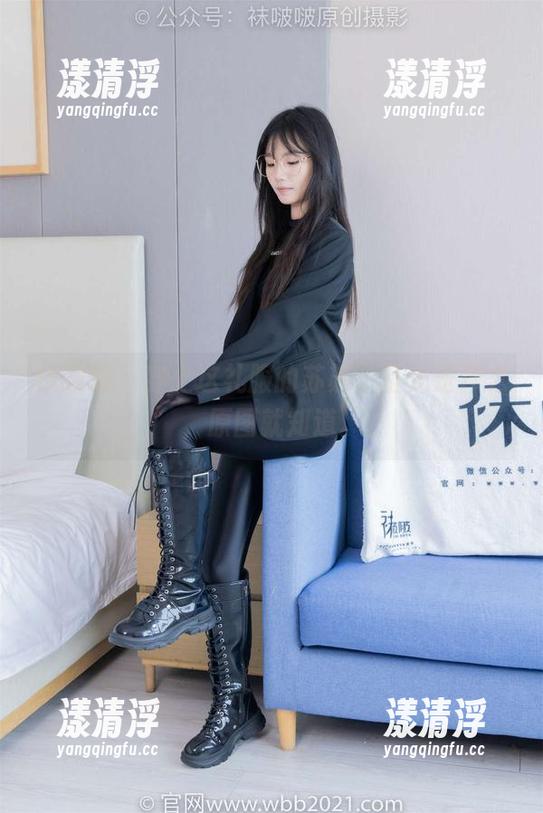 袜啵啵-苏苏 袜啵啵 - 穿上这礼服的苏苏,圣光是什么,原图就知道。