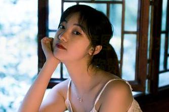 轰趴猫 – 对于曲曲全套图集里的女孩,难道只会是称赞?