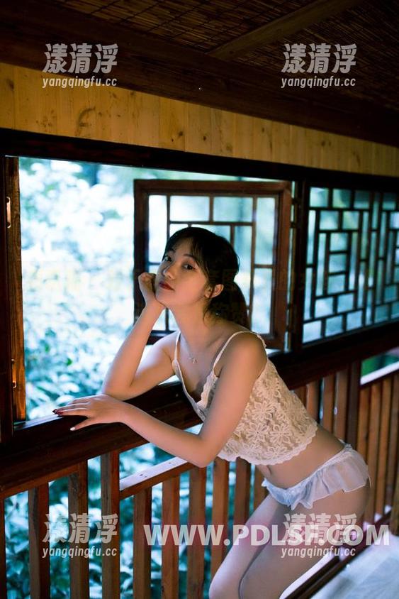 轰趴猫-曲曲 轰趴猫 - 对于曲曲全套图集里的女孩,难道只会是称赞?