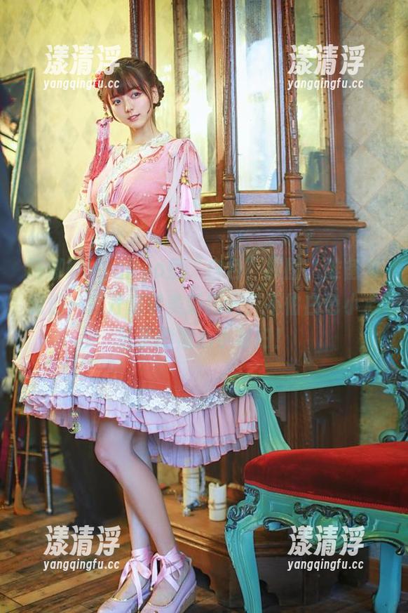 陆卿卿kyokyo 陆卿卿kyokyo携“白色”原图,准备与我们一起开启审美新纪元,不怕白色小心链子的黑心小寡妇!