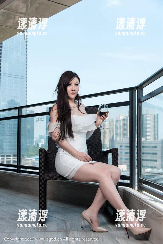 青豆客-伍月yuer 青豆客 - 制服的奇遇:伍月yuer的最新图集,翻开之后就爱上了这气氛!