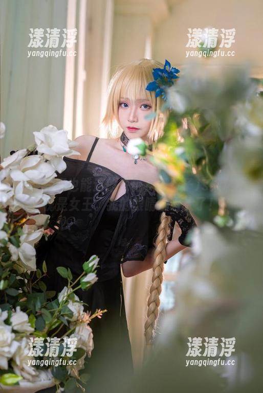 青青子Js 定制写真也能这般惊艳?青青子Js果然不愧是女王。我的眼睛都瞪大了!