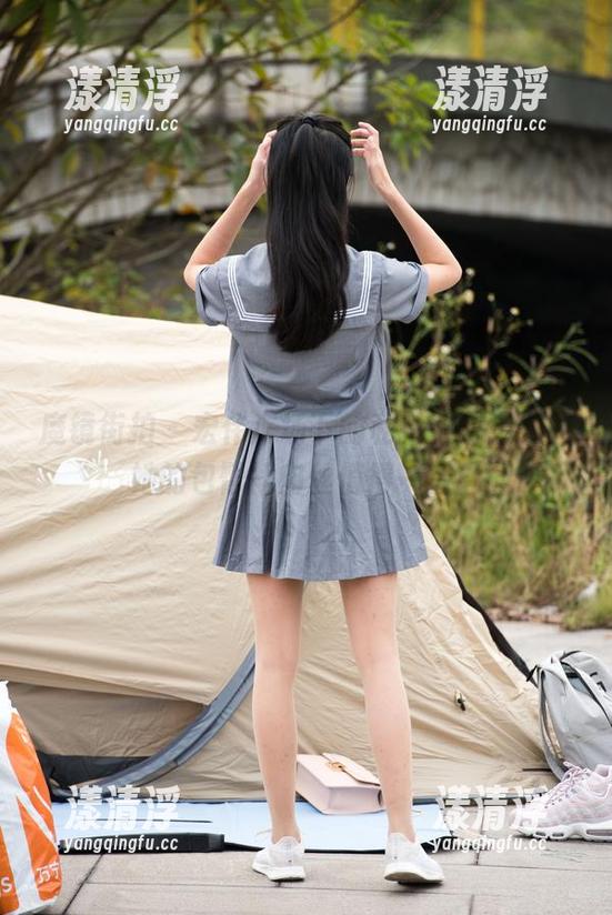 魔镜街拍-萌宝儿 魔镜街拍 - 宏伟广场下的私拍,萌宝儿和她的包臀裙肉丝值得一看!