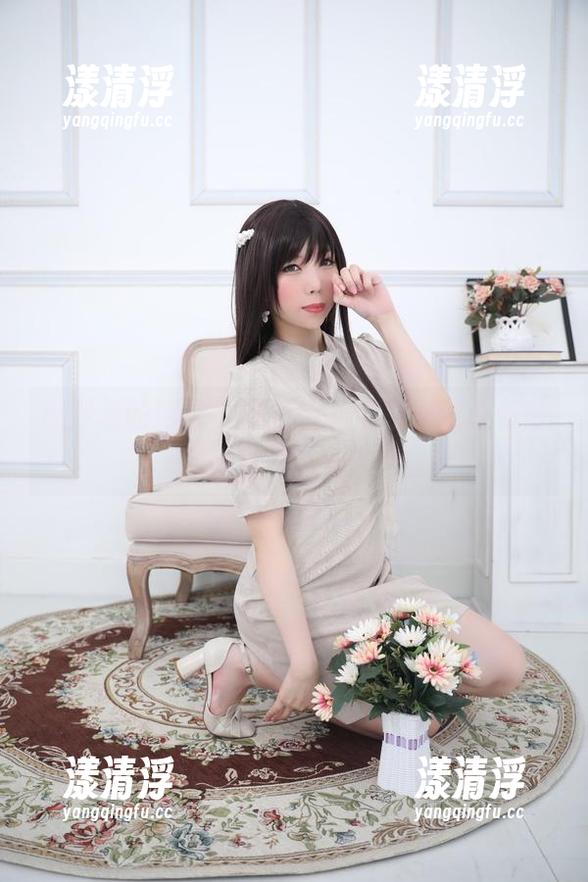 鹿野希 鹿野希的网袜:真想用高清来冲刷这似曾相识的优雅。