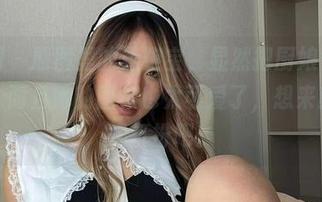 微密圈 – 原图里的黑饱宝,显然把厨娘气质玩得溜,而且她的围裙也太可爱了,想来就是花式打扮吧。